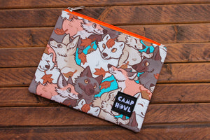 
            
                Load image into Gallery viewer, Fox Zipper Pouch
            
        