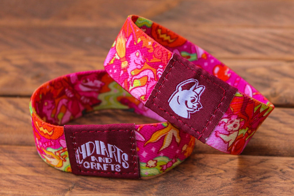 
            
                Load image into Gallery viewer, Halloween Fabric Bracelet - Witch&amp;#39;s Brew
            
        